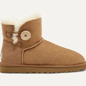 Ugg Mini Bailey Button II Boot chestnut tan sz 6 warm lambswool ankle bootie